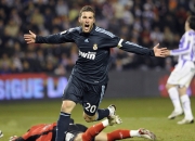 开云体育登录-欧冠决赛之夜，拉文关键回合不手软