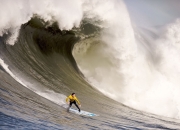 开云APP-阿拉巴冠军级表现定乾坤，比利亚雷亚尔险胜勒沃库森