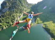 开云官网-足球场上的多元叙事，从土耳其碾压中国到若日尼奥的纪录之夜