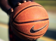 开云体育APP下载-楚阿梅尼铁血调度，巴萨式传控横扫丹麦—一场非典型胜利的战术启示