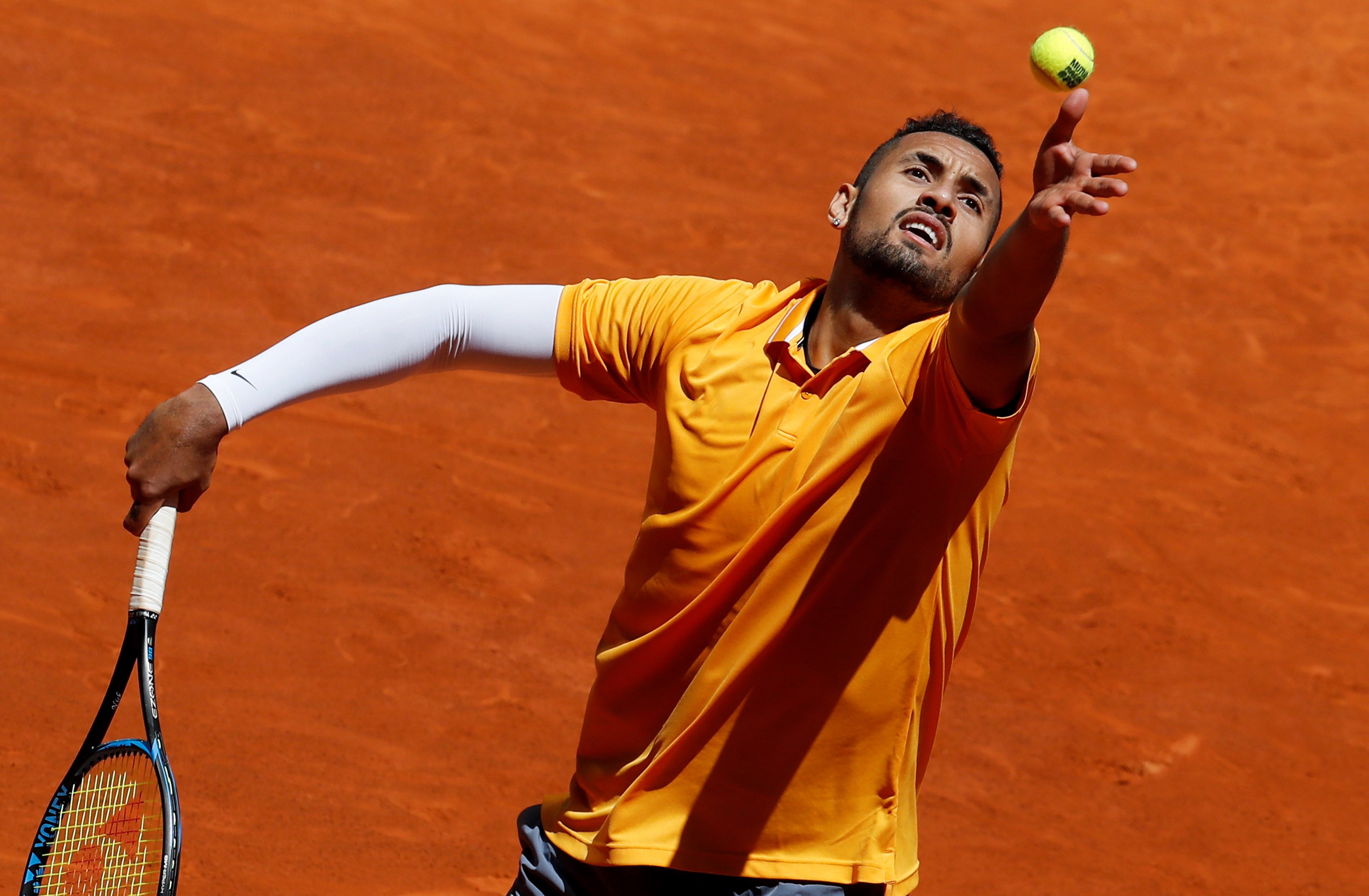 法国网球队鏖战世界网球队，克耶高斯三分雨点燃全场