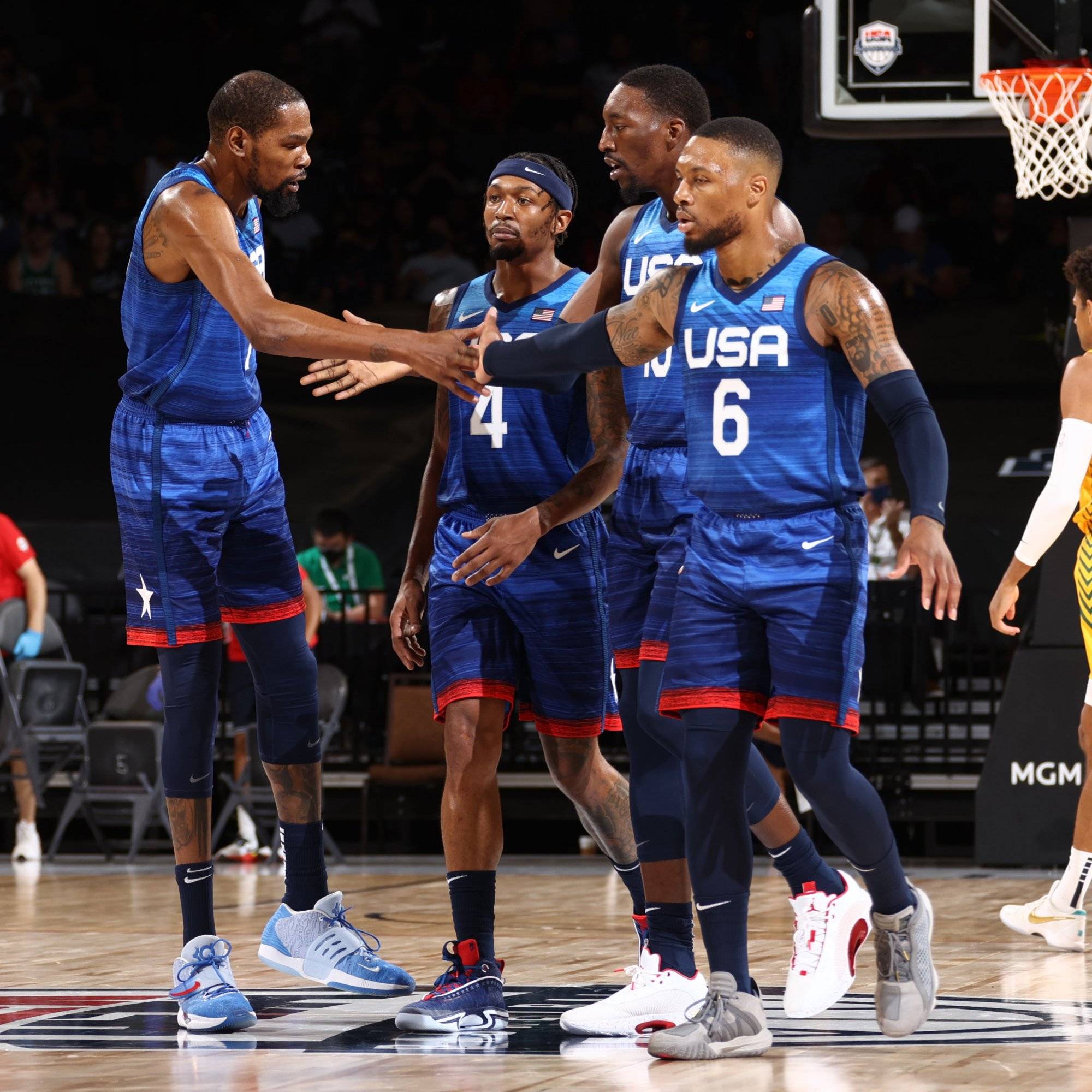 澳大利亚男篮绝杀公牛，布拉德利完成帽子戏法