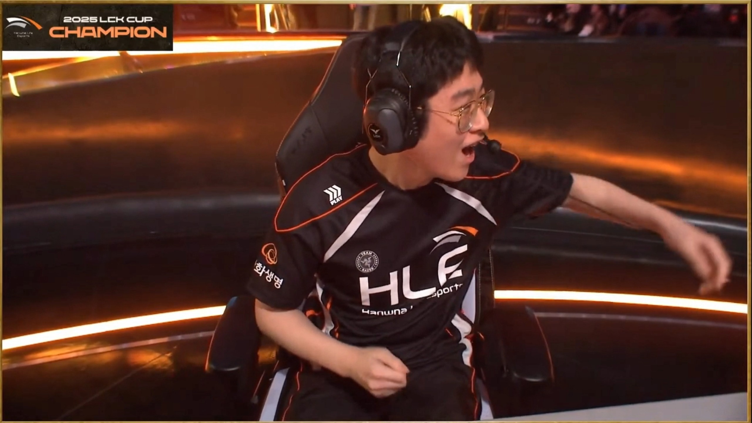 关于HLE碾压SHR，ShowMaker送出助攻的信息