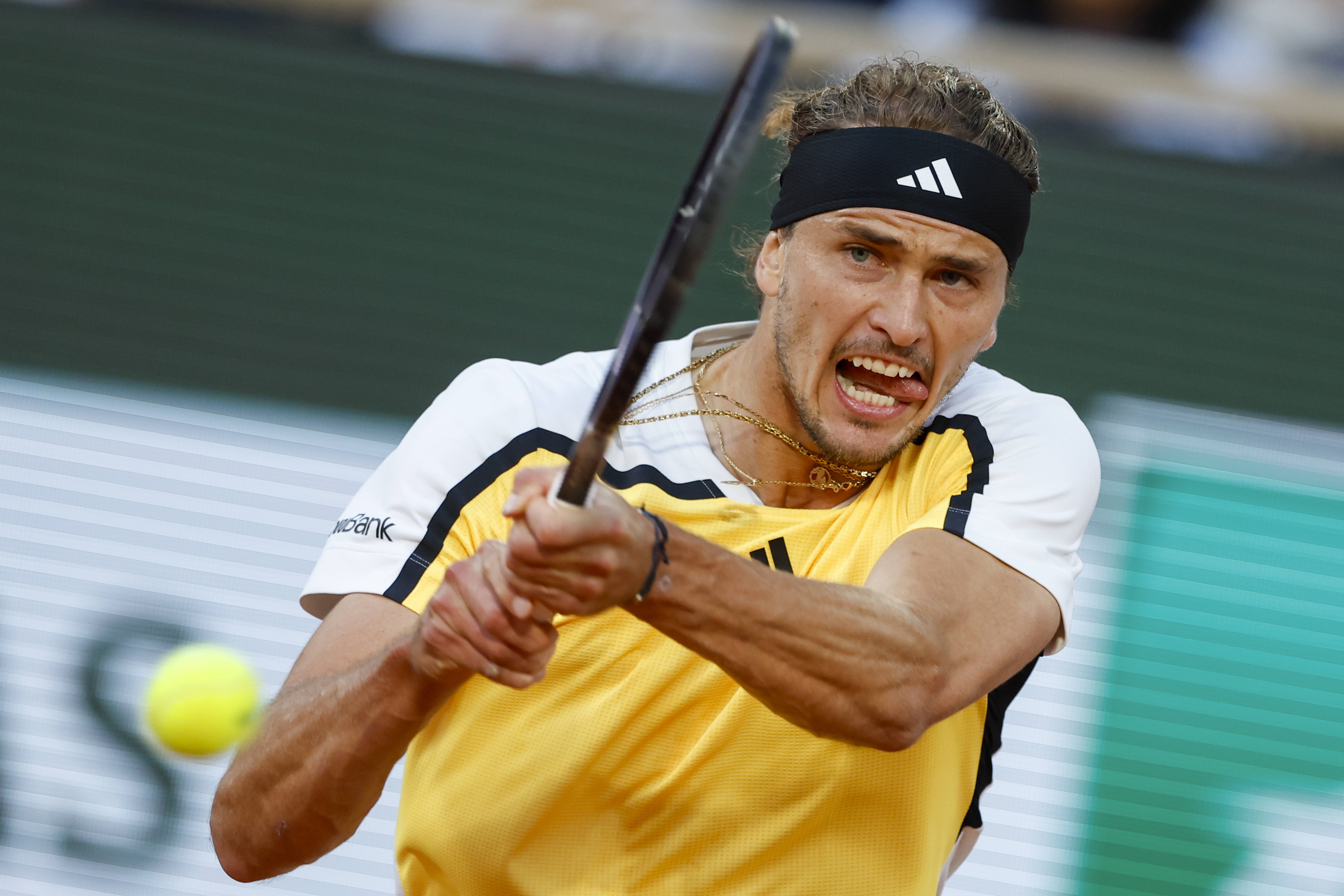 包含世界网球队翻盘澳大利亚网球队，兹维列夫惊艳世界的词条