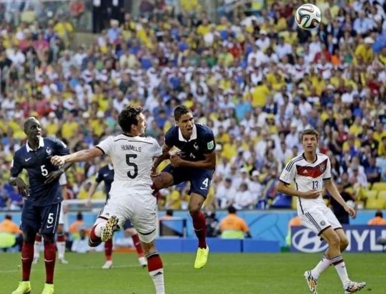 法国队实现大逆转，晋级下一轮的简单介绍