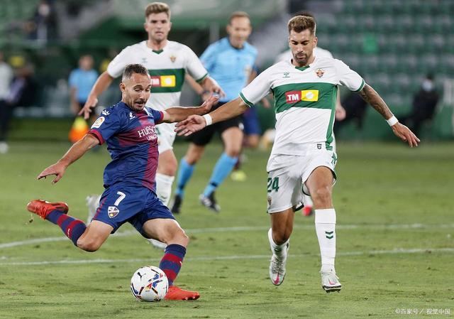 关于华尔科主场大胜埃尔切，狂取三分的信息