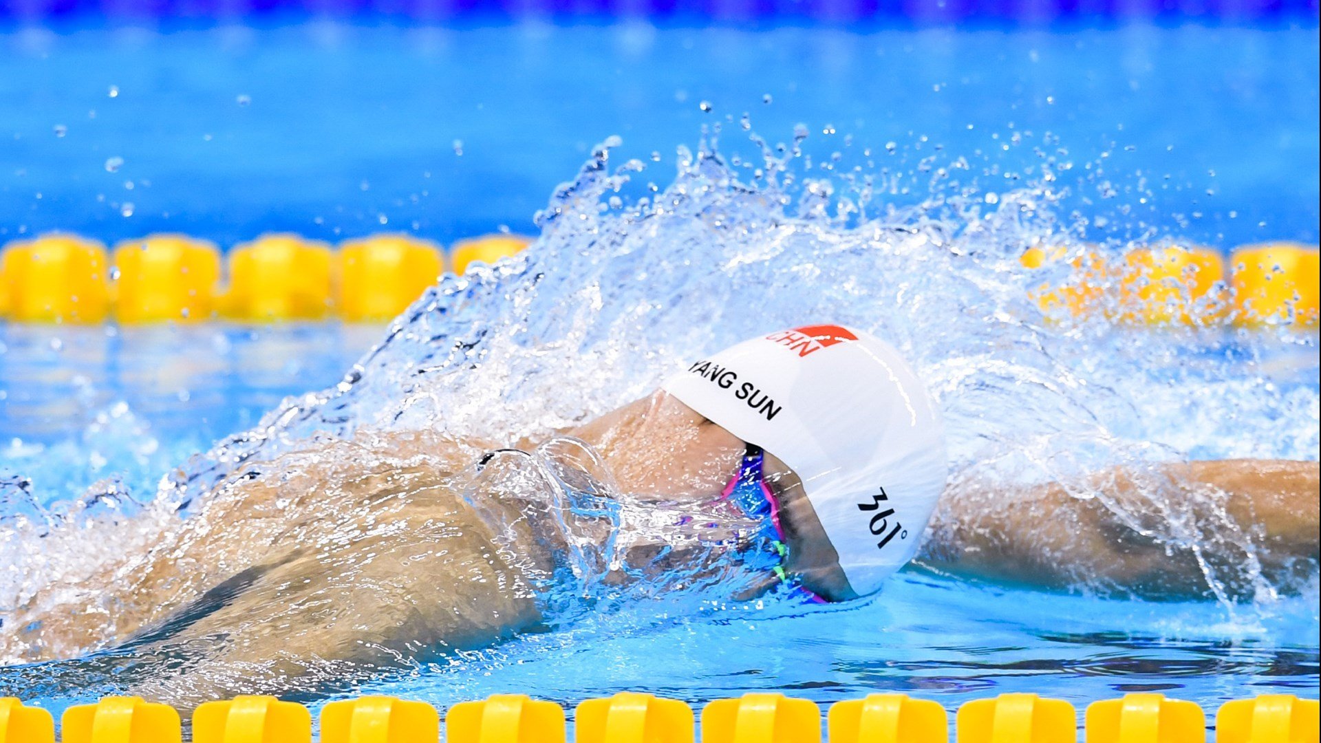 德罗赞时刻，深圳生死战力克爵士的背后