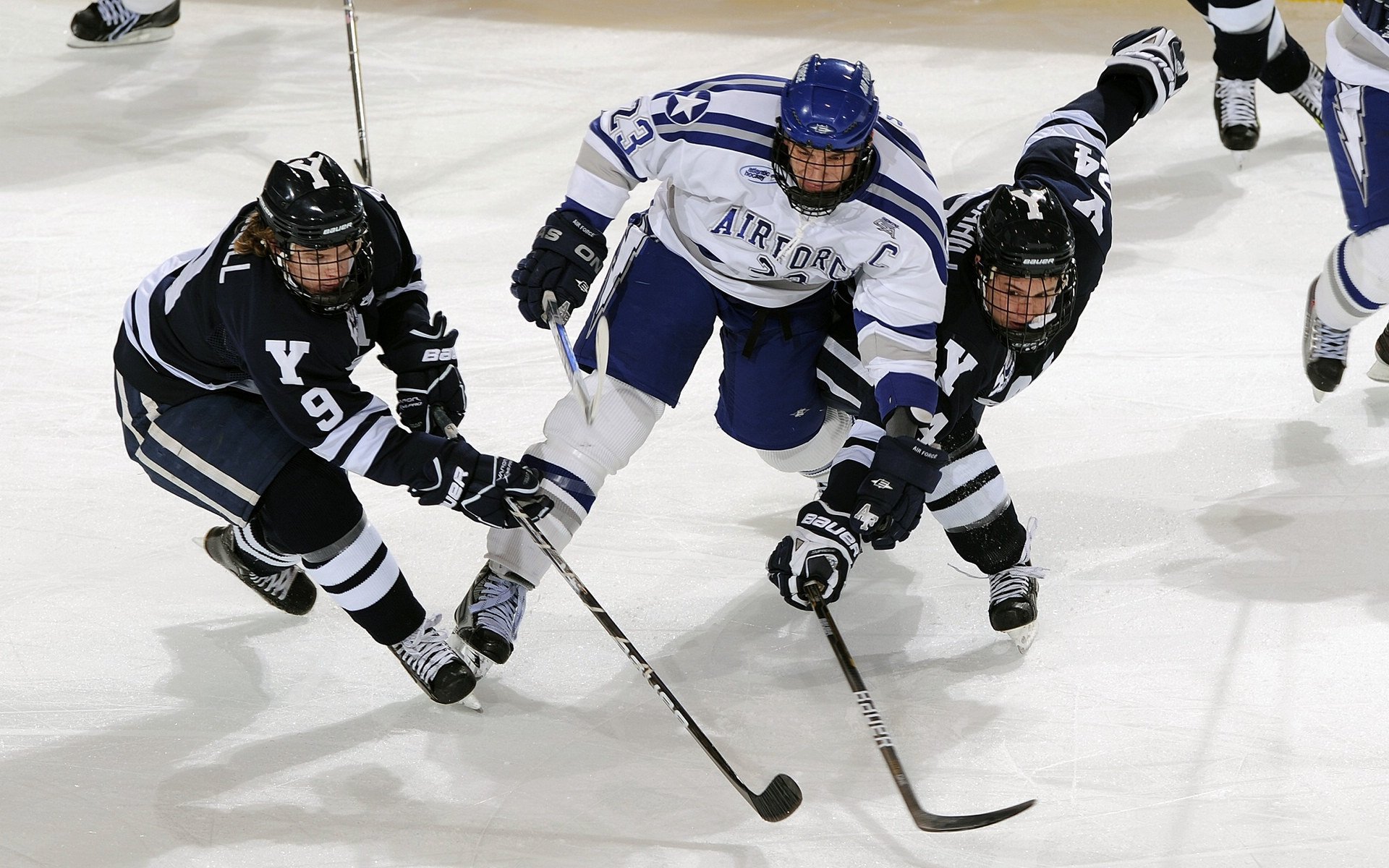 阿圭罗的绿茵智慧，爱尔兰对阵美国一役中的攻防转换艺术