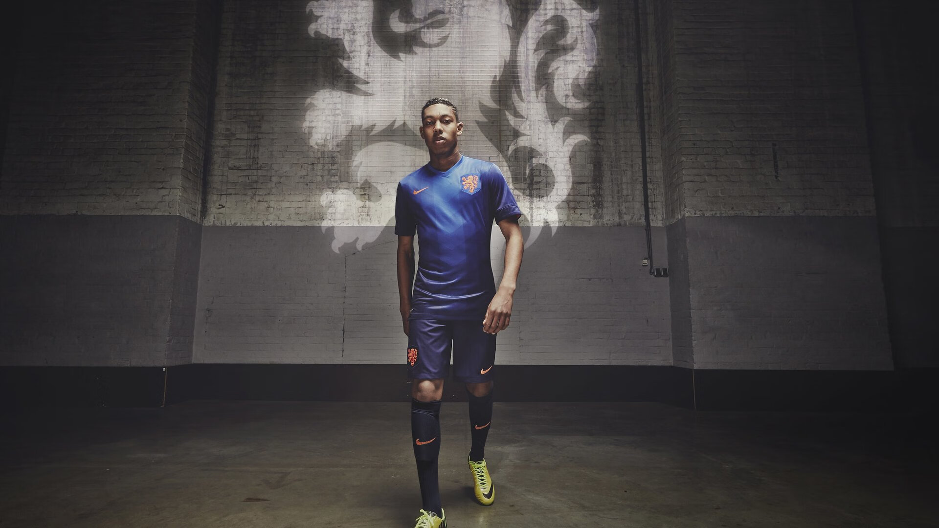 文班亚马展翅遮天蔽日，老鹰折翼国王俯首称臣