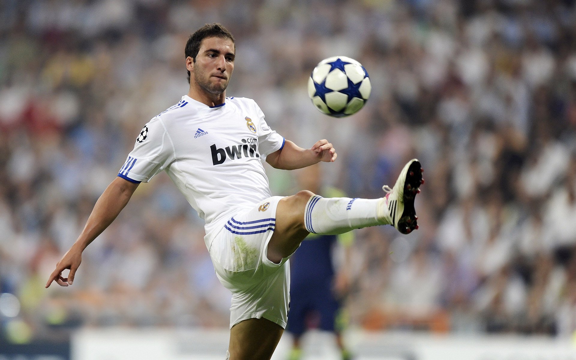 塞维利亚的黄昏与巴黎的黎明，当欧陆铁壁溃于烈焰，内马尔于抢七之夜加冕