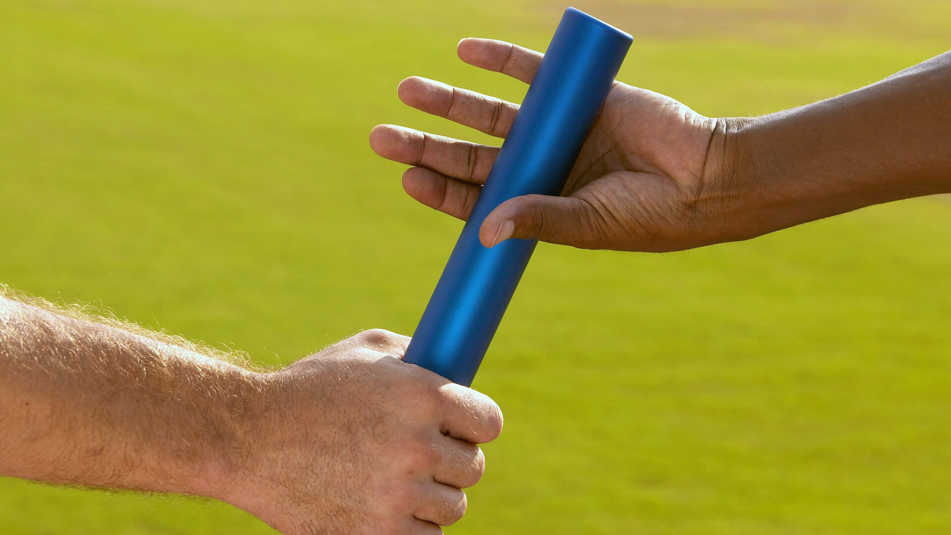 绿茵场上的绝杀与乒乓台前的惊艳，当英格兰与奥恰洛夫同时点燃体育之夜